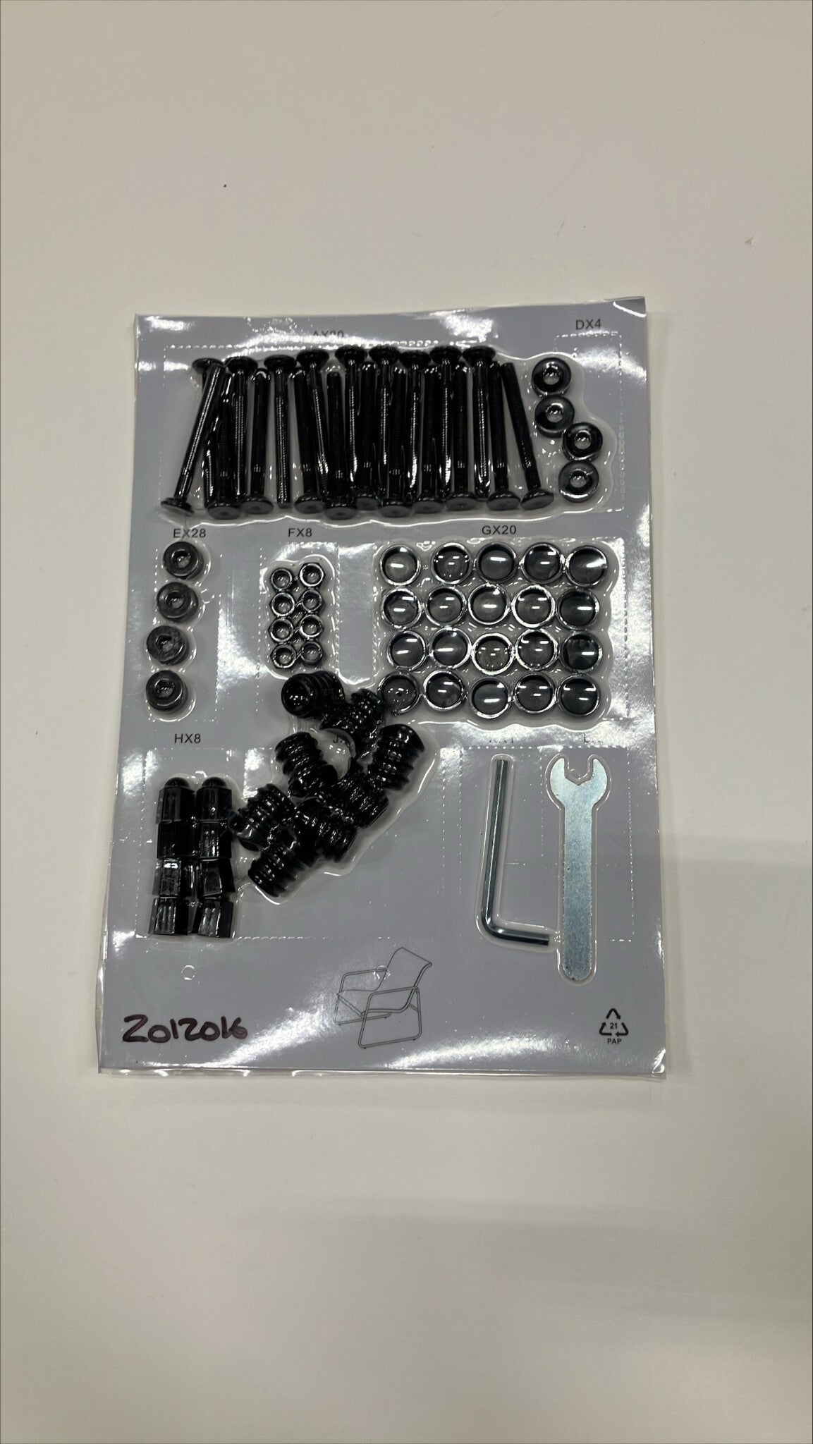 COMPLETE SCREW SET FOR CHAIR F/50119