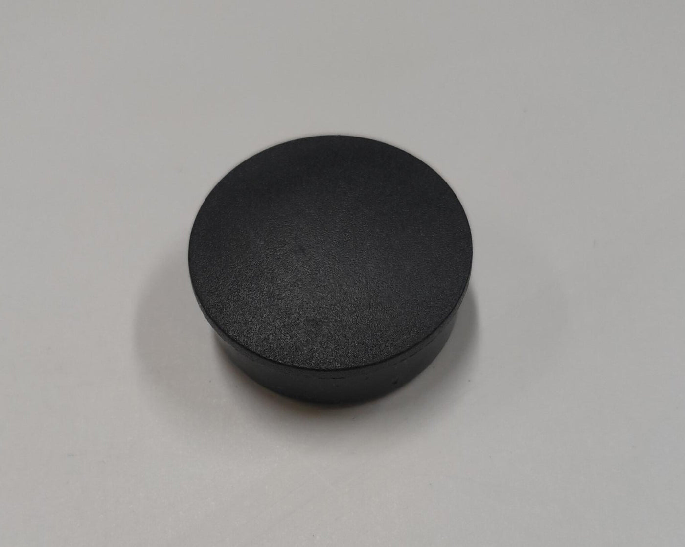 PLASTIC CAP ON SCREW F/629989