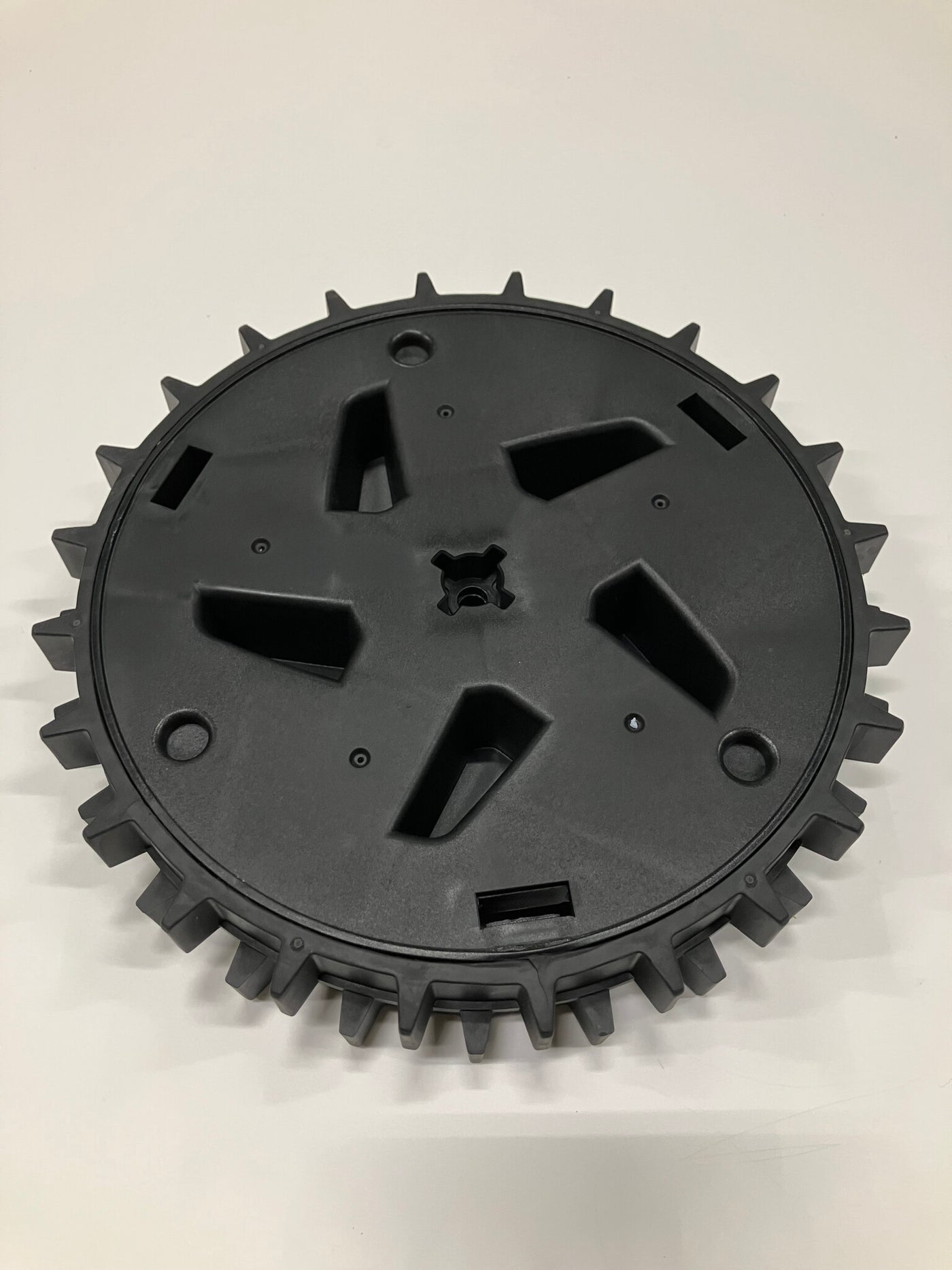 RIGHT REAR WHEEL F/18741 - PART 35