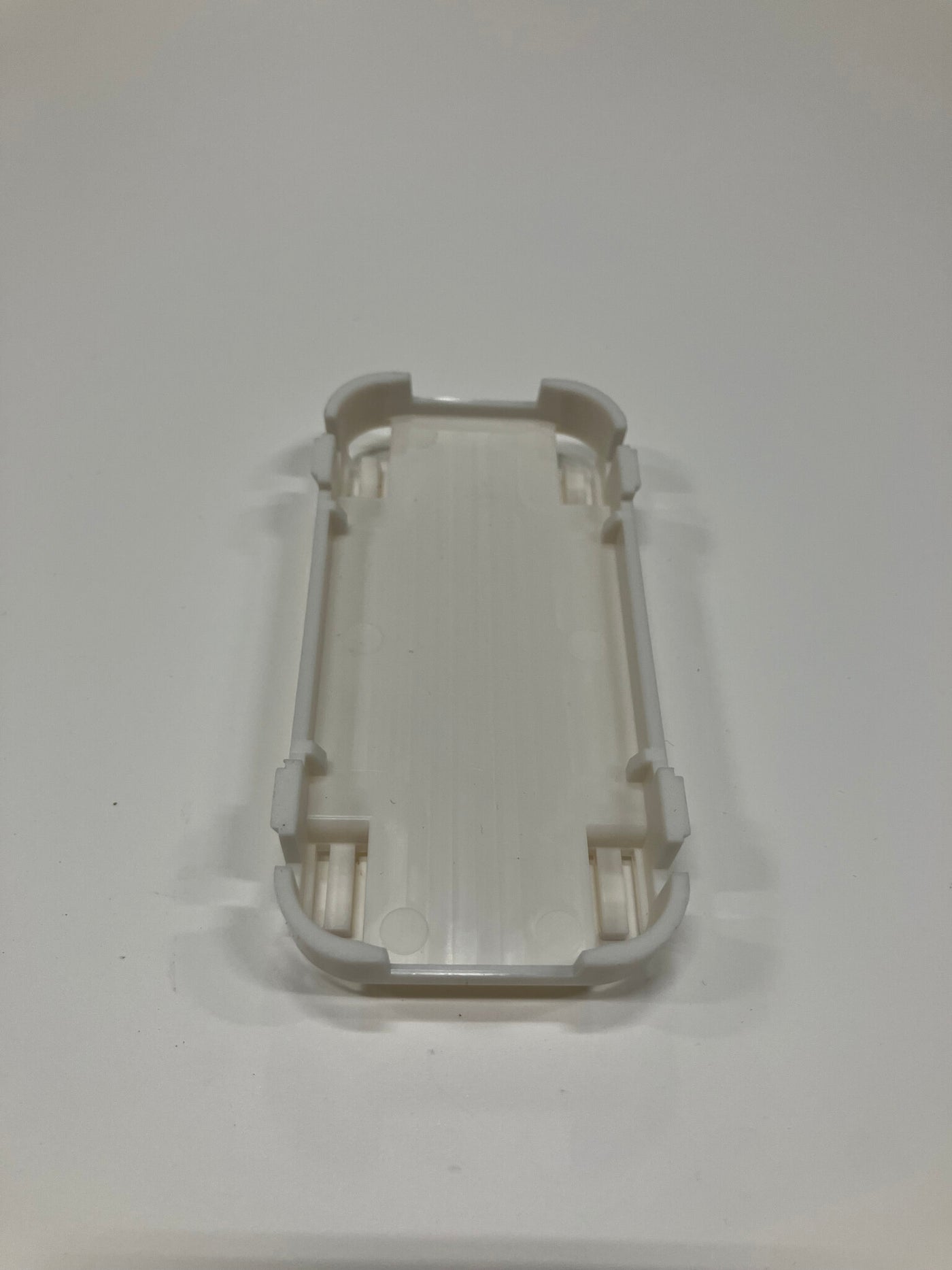 BATTERY HOLDER F/18739 + 18740 - PART 32