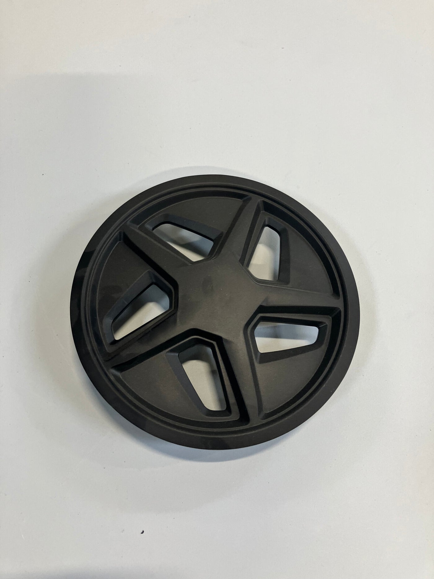 RIGHT WHEEL COVER F/18738 - PART 39